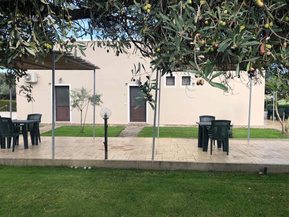 Il Ginepro Hotell Valledoria  Exteriör bild