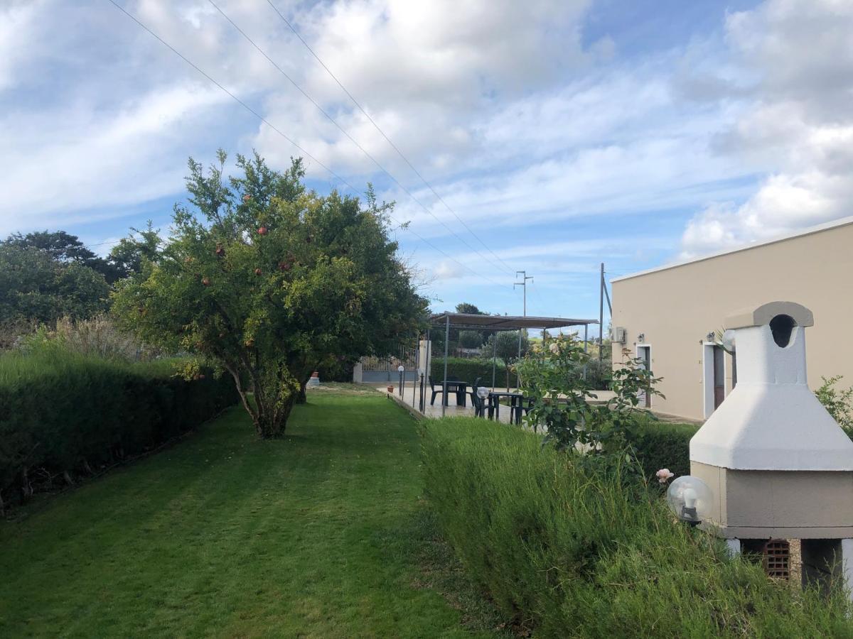 Il Ginepro Hotell Valledoria  Exteriör bild